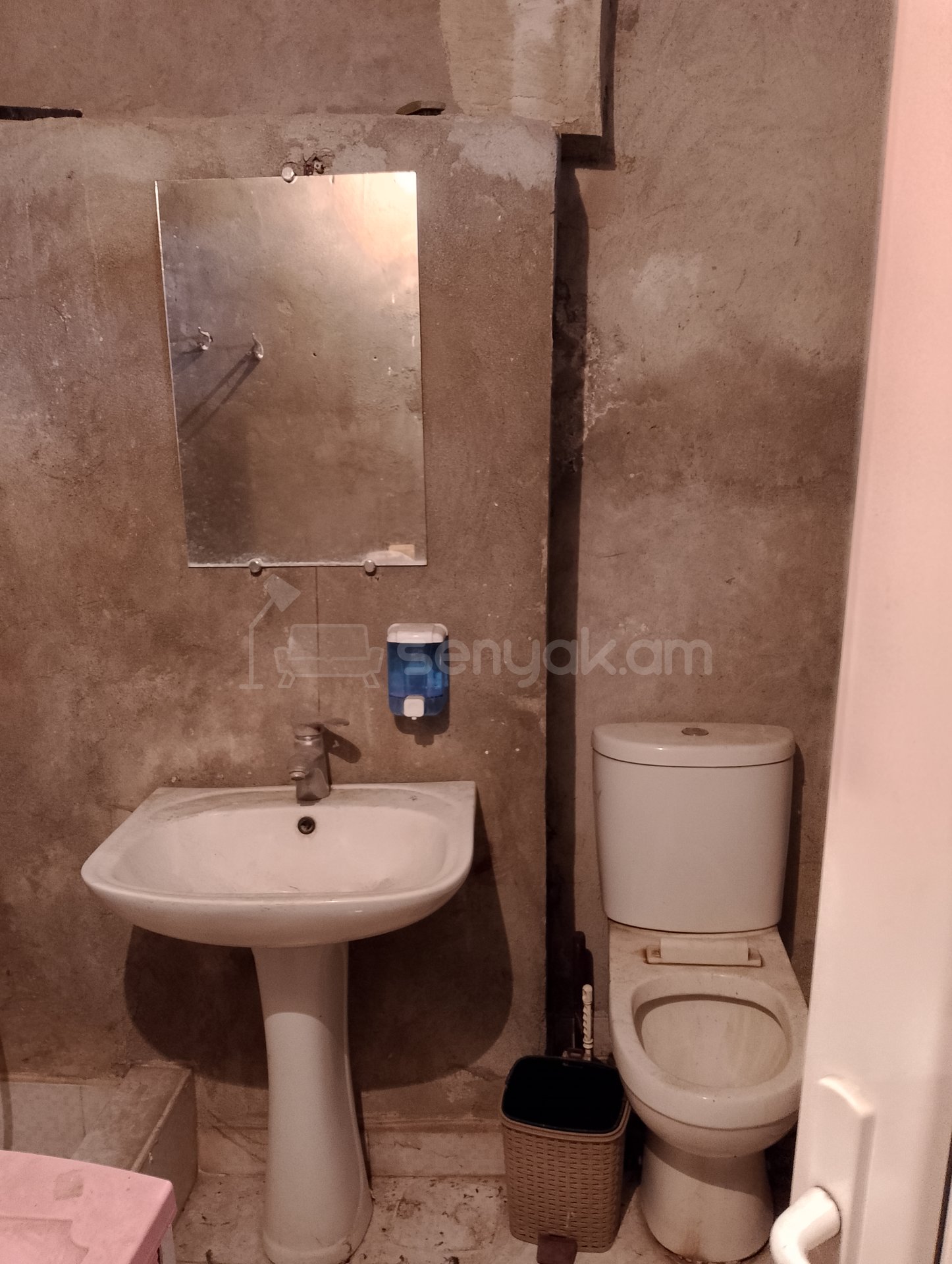 4 Սենյականոց Սեփական Տուն, 90քմ, Կոսմետիկ Վերանորոգված, Կահավորված, Ավտոտնակով