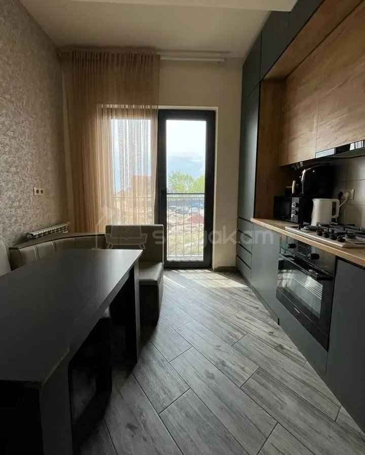 3 Սենյականոց Բնակարան Նորակառույցում, 76քմ, 4/13 հարկ, Դիզայներական Վերանորոգված