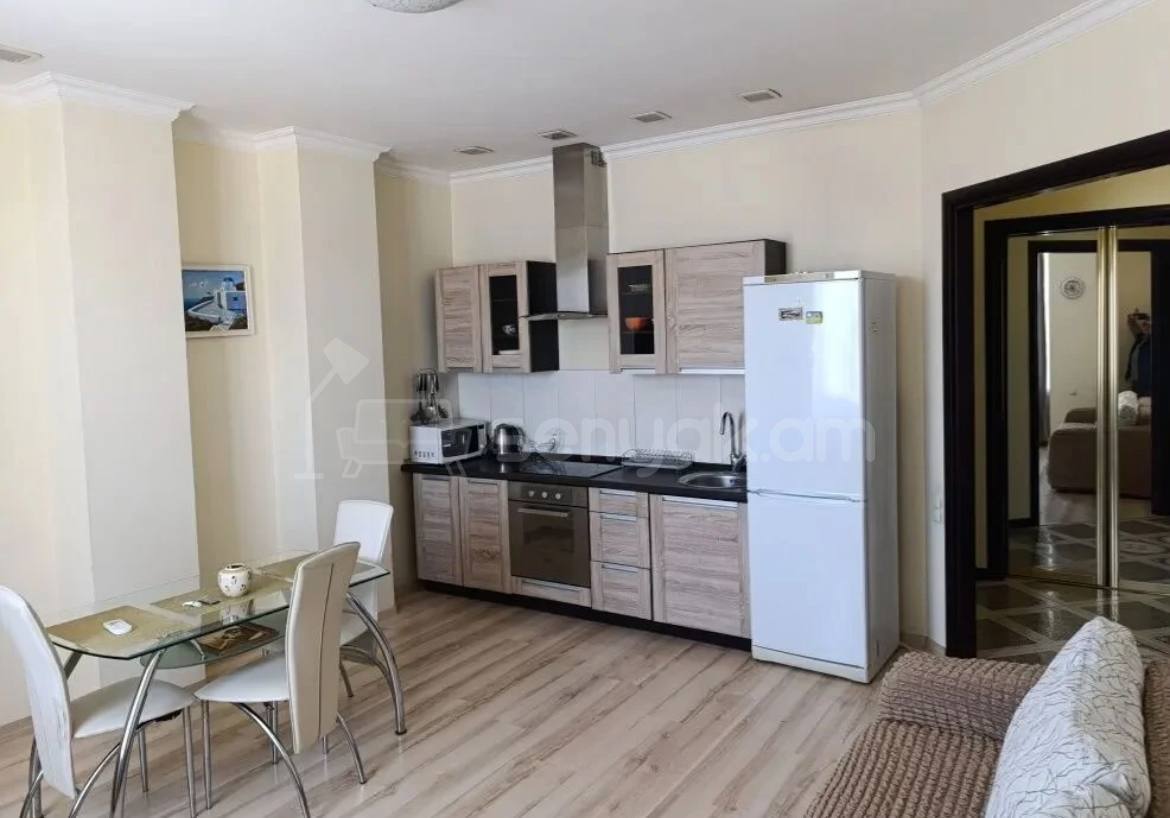 2 Սենյականոց Բնակարան Քարե Շենքում, 50քմ, 4/5 հարկ, Կապիտալ Վերանորոգված, Կահավորված