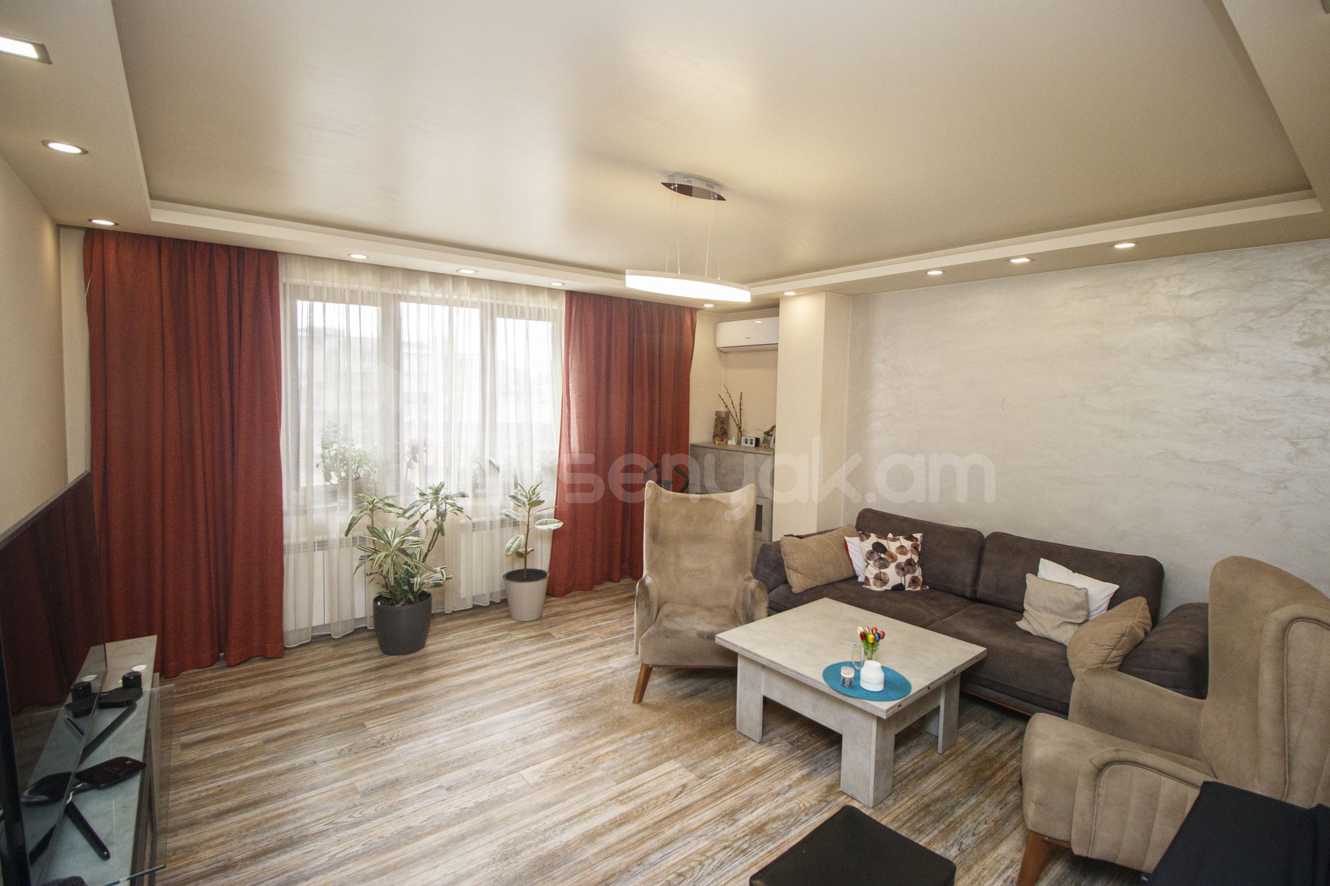 3 Սենյականոց Բնակարան, 92քմ, 5/9 հարկ, Կապիտալ Վերանորոգված