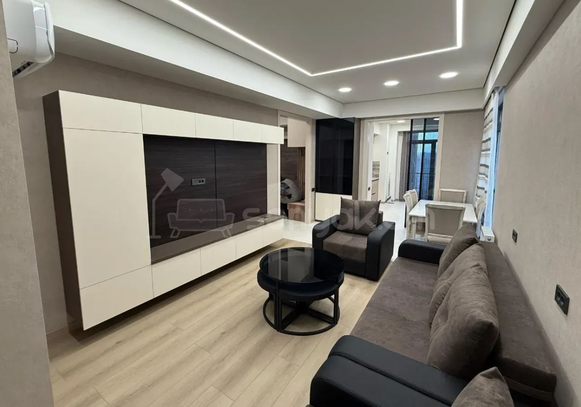 3 Սենյականոց Բնակարան Նորակառույցում, 86քմ, 13/16 հարկ, Դիզայներական Վերանորոգված, Կահավորված