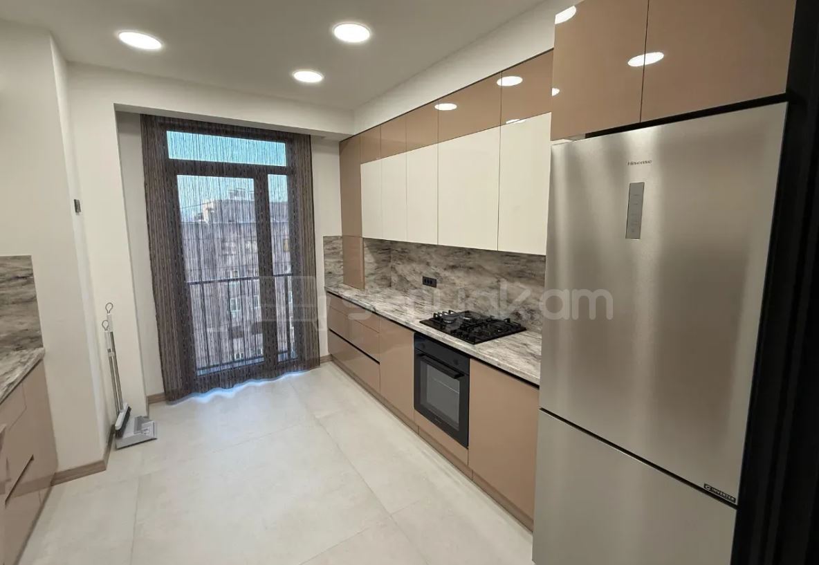 3 Սենյականոց Բնակարան Նորակառույցում, 86քմ, 13/16 հարկ, Դիզայներական Վերանորոգված, Կահավորված