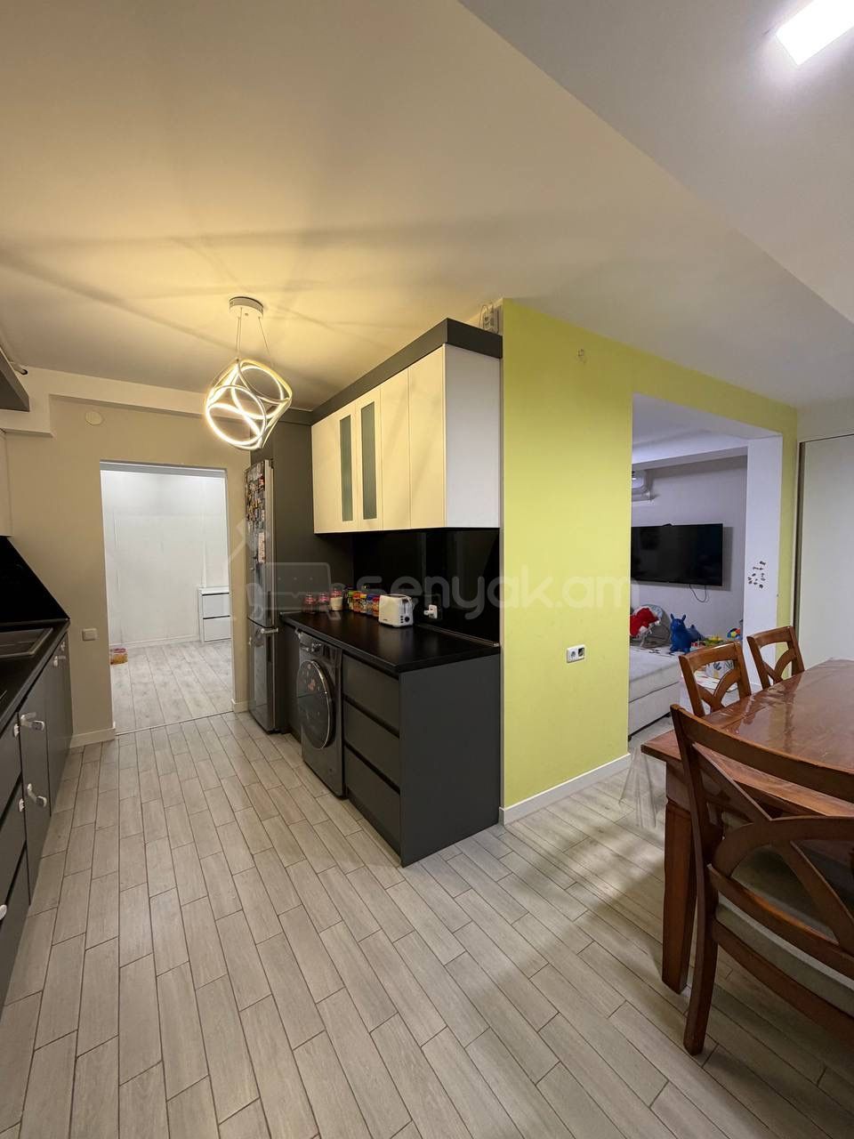 3 Սենյականոց Բնակարան, 85քմ, 12/14 հարկ, Դիզայներական Վերանորոգված