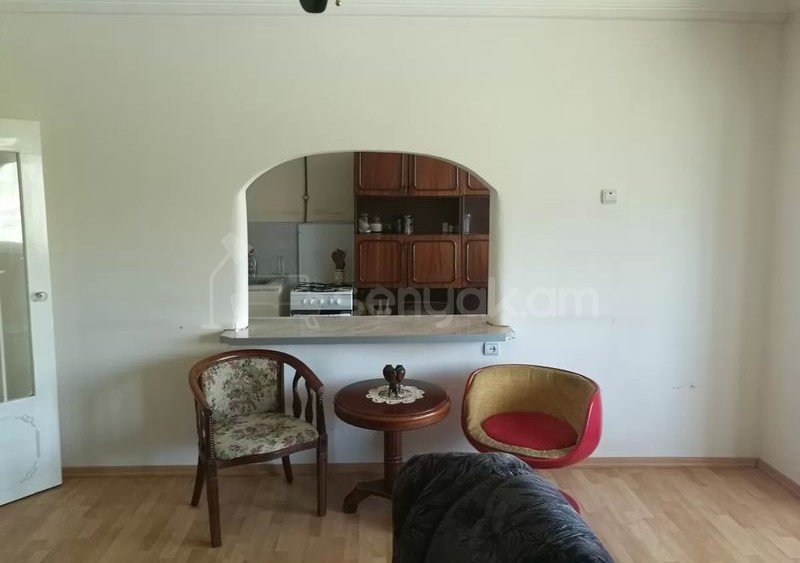 3 Սենյականոց Բնակարան, 73քմ, 5/9 հարկ, Նորմալ Վիճակում