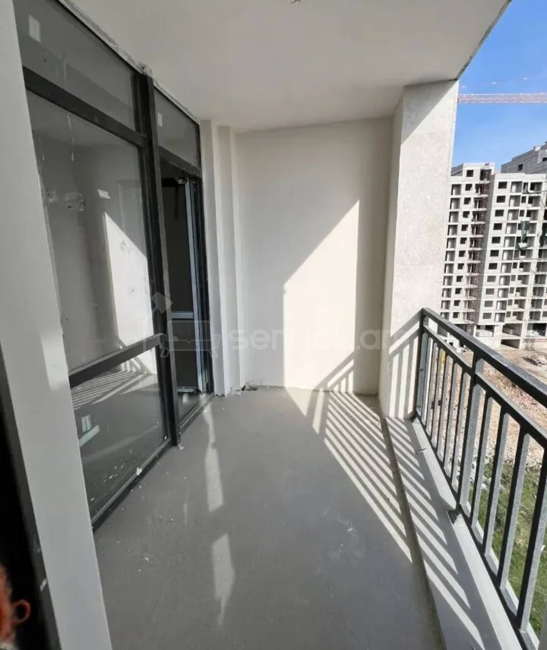 3 Սենյականոց Բնակարան, 86քմ, 10/16 հարկ, Զրոյական Վիճակում