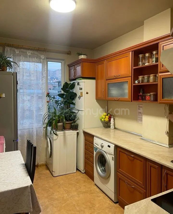 2 Սենյականոց Բնակարան, 60քմ, 6/9 հարկ, Նորմալ Վիճակում