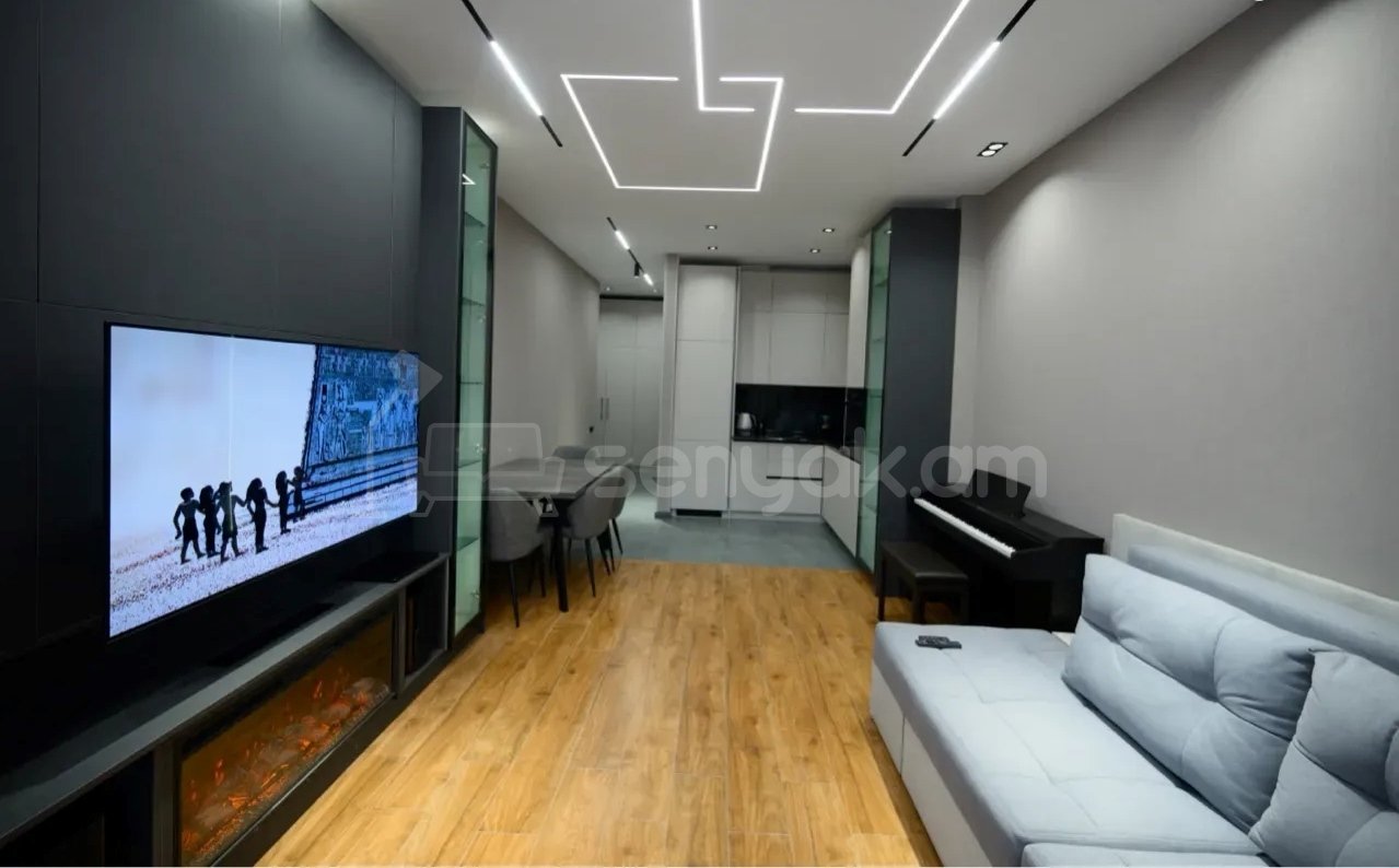 2 Սենյականոց Բնակարան Նորակառույցում, 39քմ, 12/13 հարկ, Կապիտալ Վերանորոգված