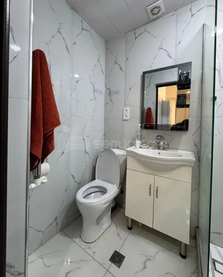 2 Սենյականոց Բնակարան Քարե Շենքում, 52քմ, 1/5 հարկ, Դիզայներական Վերանորոգված, Կահավորված