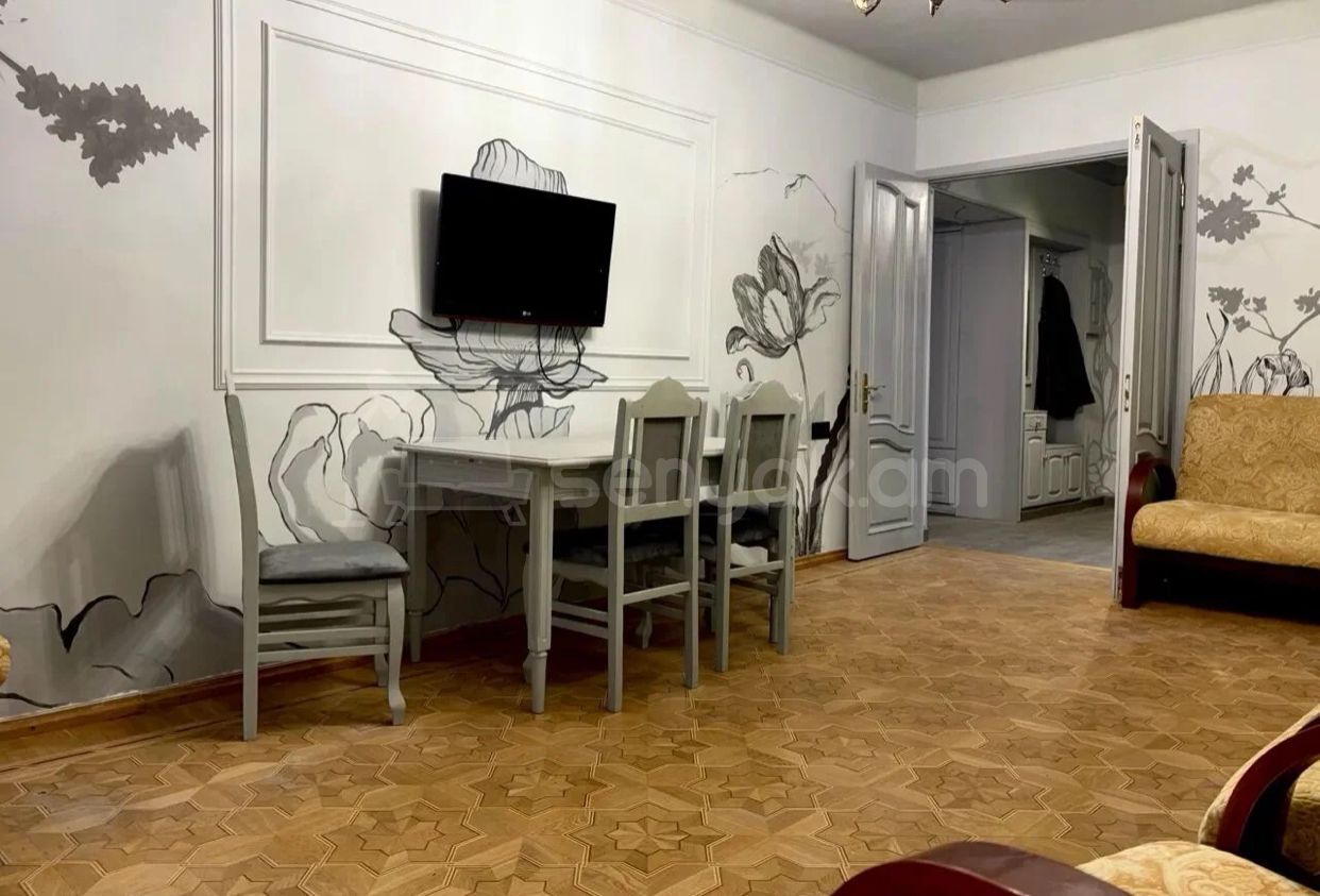 3 Սենյականոց Բնակարան Քարե Շենքում, 76քմ, 5/8 հարկ, Դիզայներական Վերանորոգված, Կահավորված, Արևկող