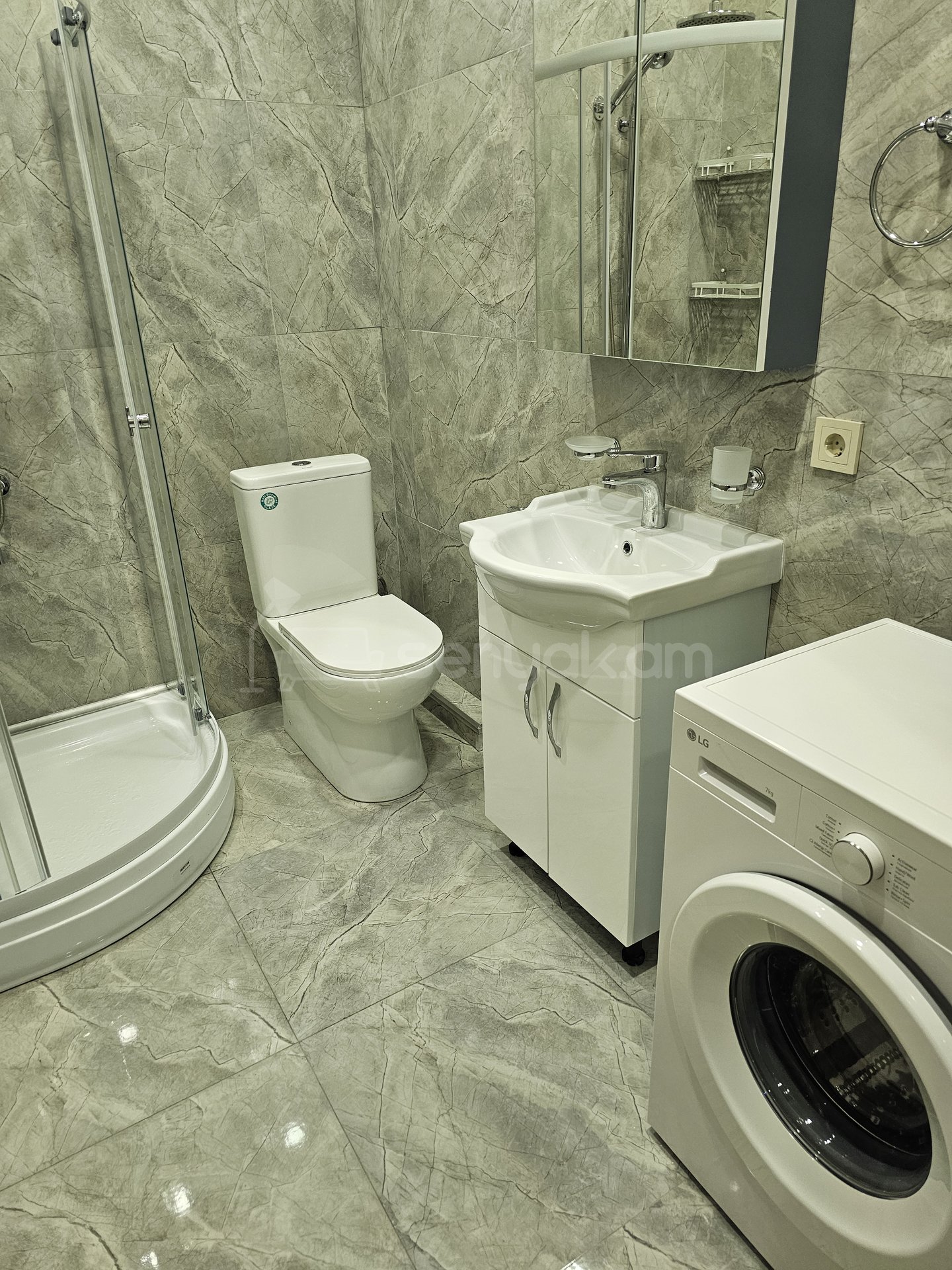 1 Սենյականոց Բնակարան Նորակառույցում, 58քմ, 18/20 հարկ, Դիզայներական Վերանորոգված, Կահավորված