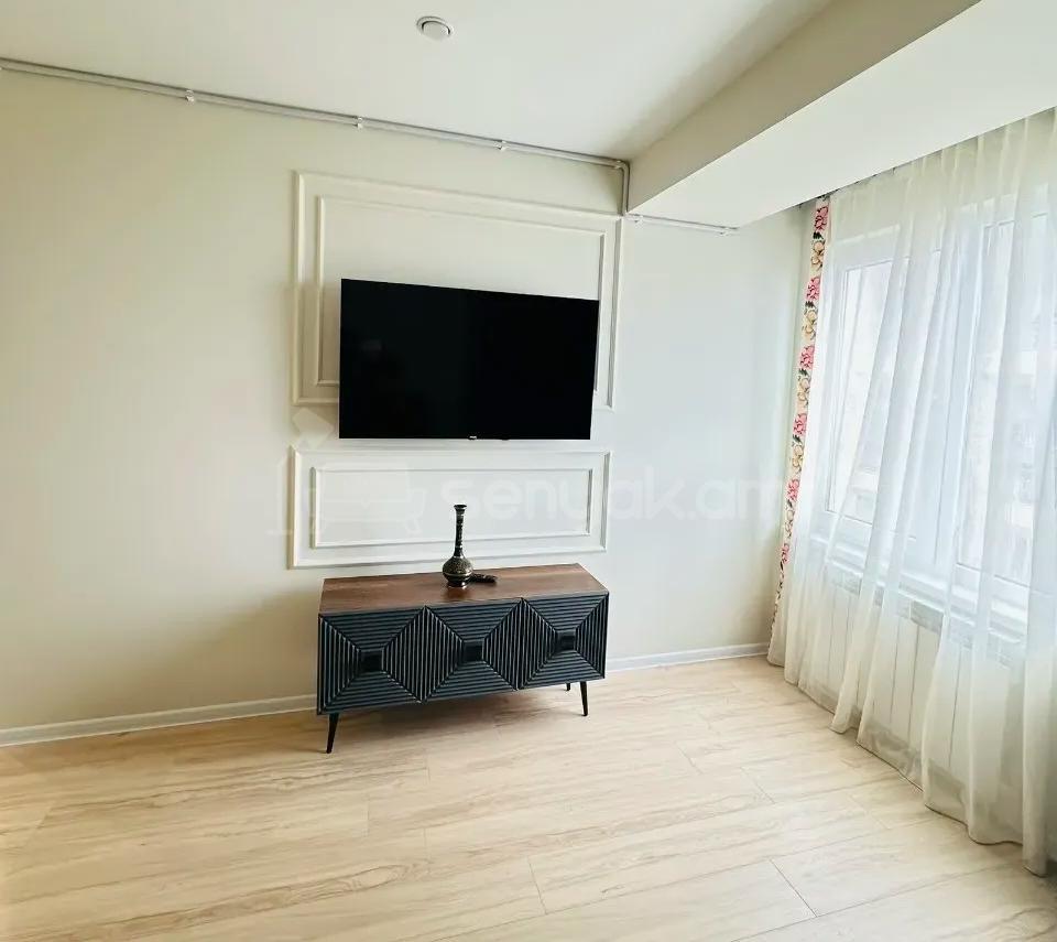 2 Սենյականոց Բնակարան, 46քմ, 13/14 հարկ, Կապիտալ Վերանորոգված, Կահավորված, Արևկող