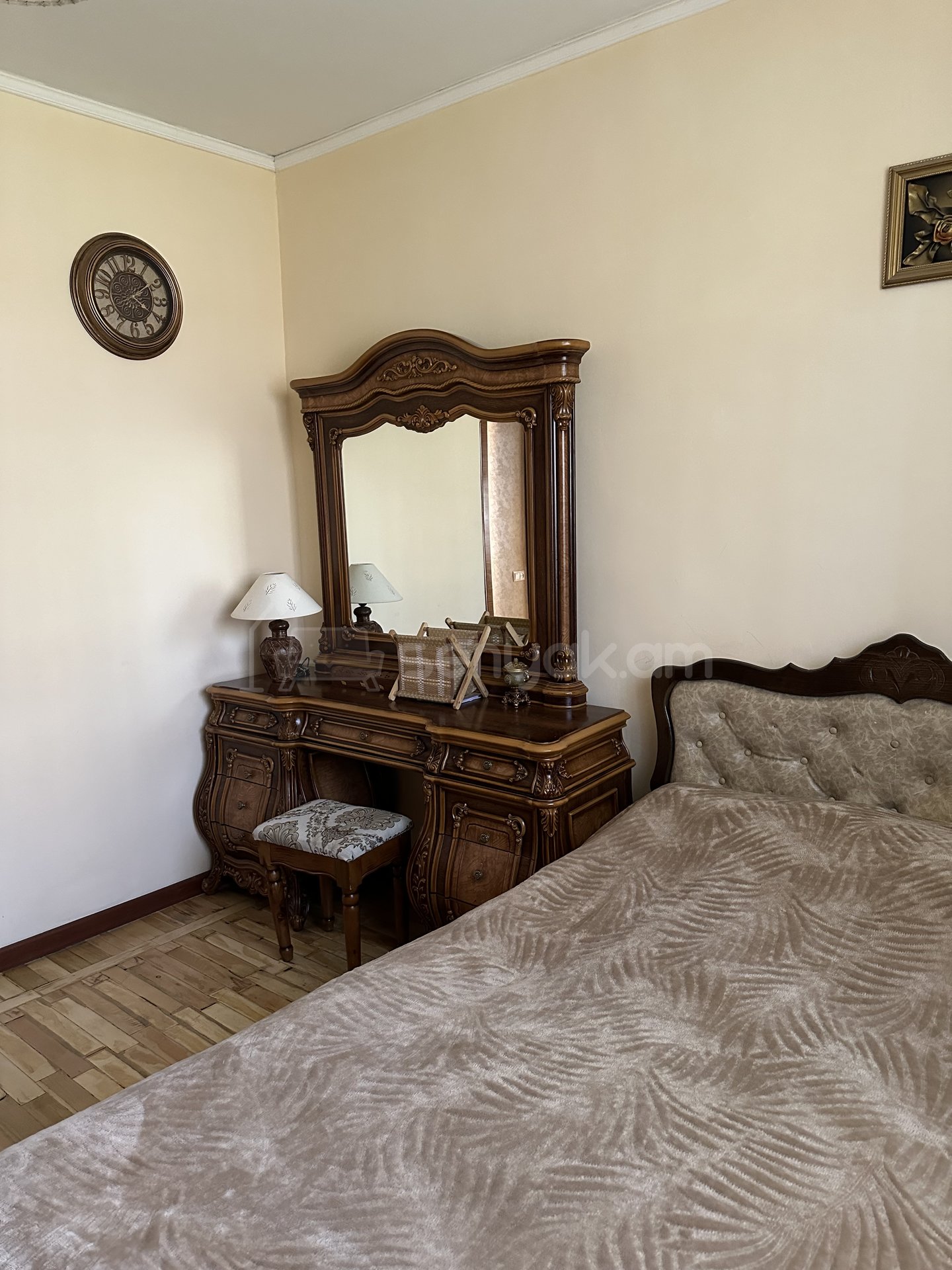 3 Սենյականոց Բնակարան Քարե Շենքում, 90քմ, 4/5 հարկ, Կապիտալ Վերանորոգված