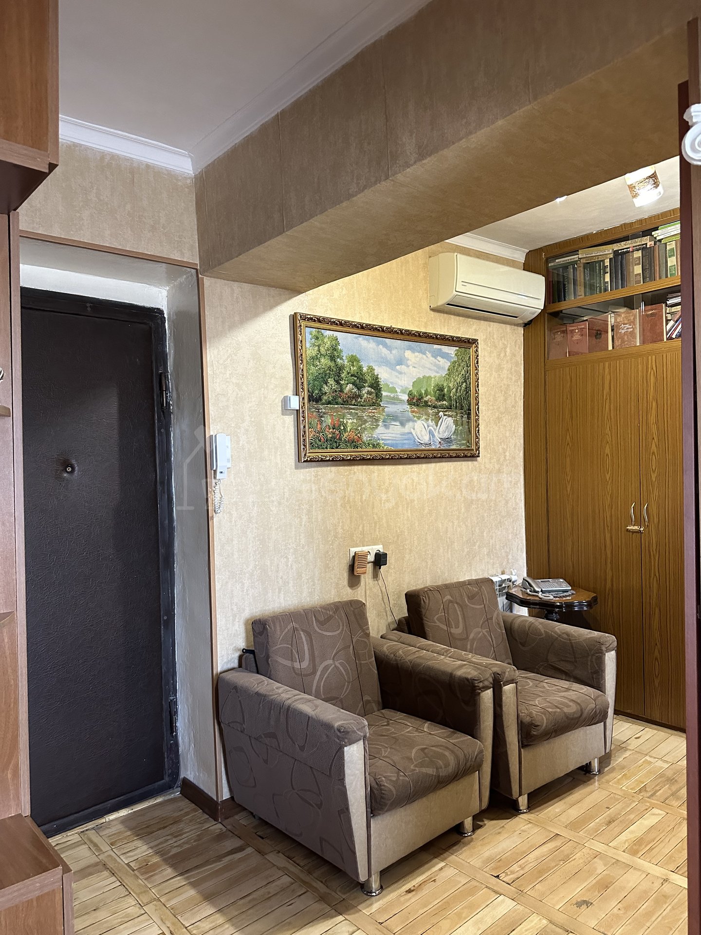 3 Սենյականոց Բնակարան Քարե Շենքում, 90քմ, 4/5 հարկ, Կապիտալ Վերանորոգված