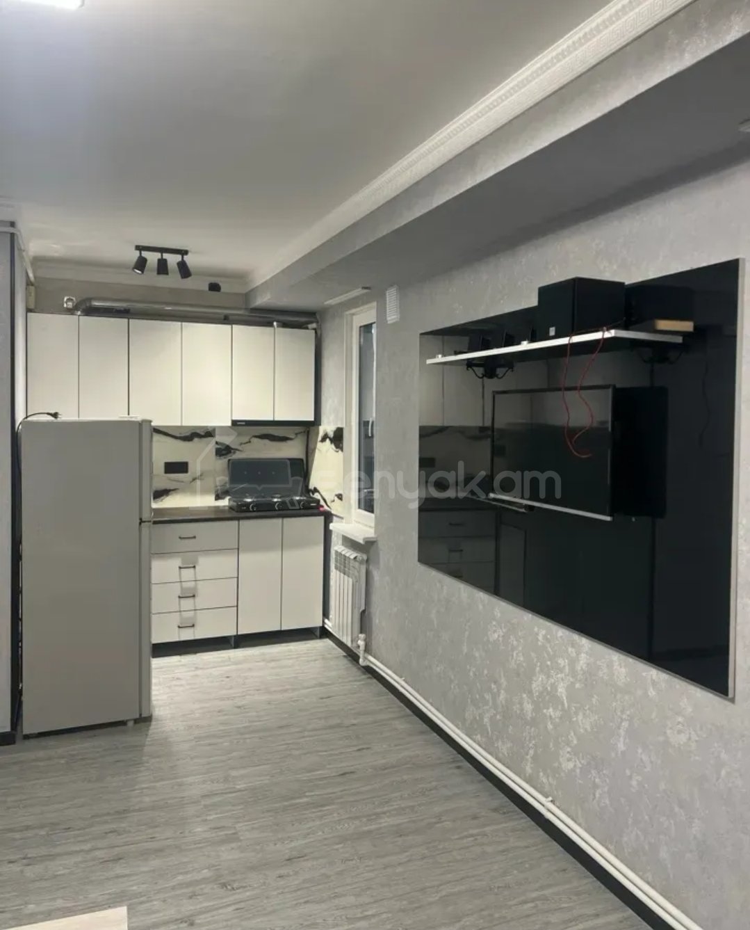 2 Սենյականոց Բնակարան, 42քմ, 9/9 հարկ, Կապիտալ Վերանորոգված, Կահավորված, Արևկող