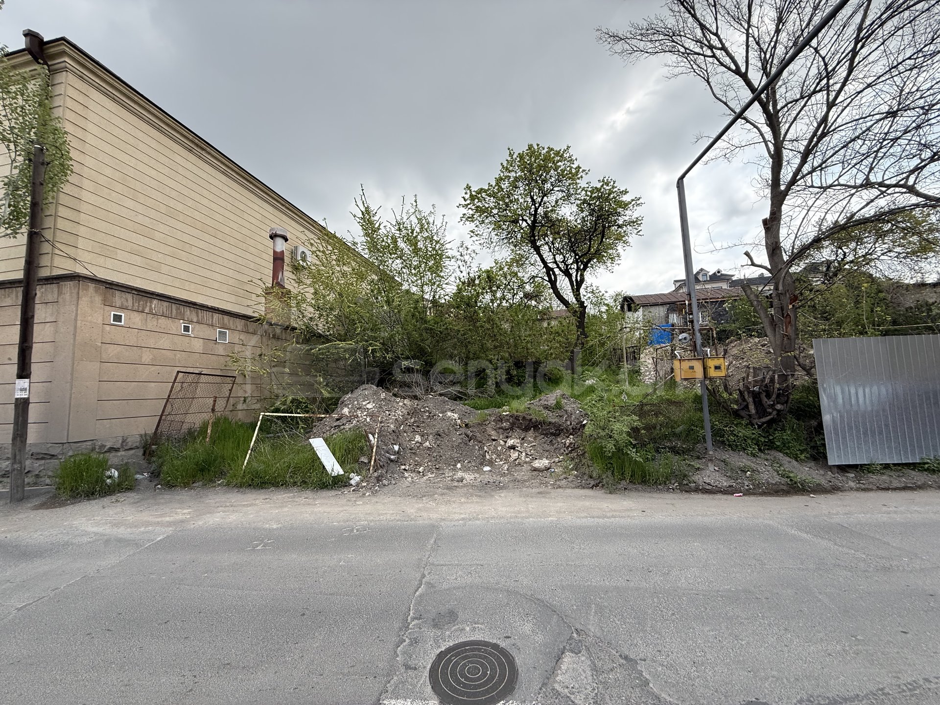 Բնակելի Նշանակության Հողատարածք, 1800քմ, Խմելու Ջրով, Էլեկտրականությամբ, Պարսպապատ