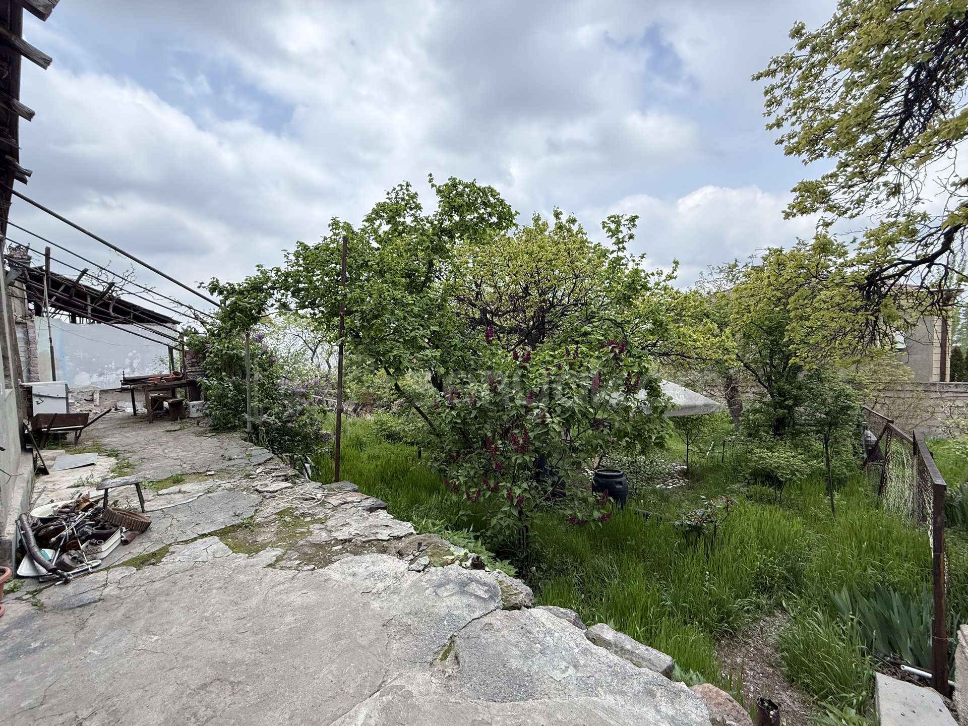 Բնակելի Նշանակության Հողատարածք, 1800քմ, Խմելու Ջրով, Էլեկտրականությամբ, Պարսպապատ