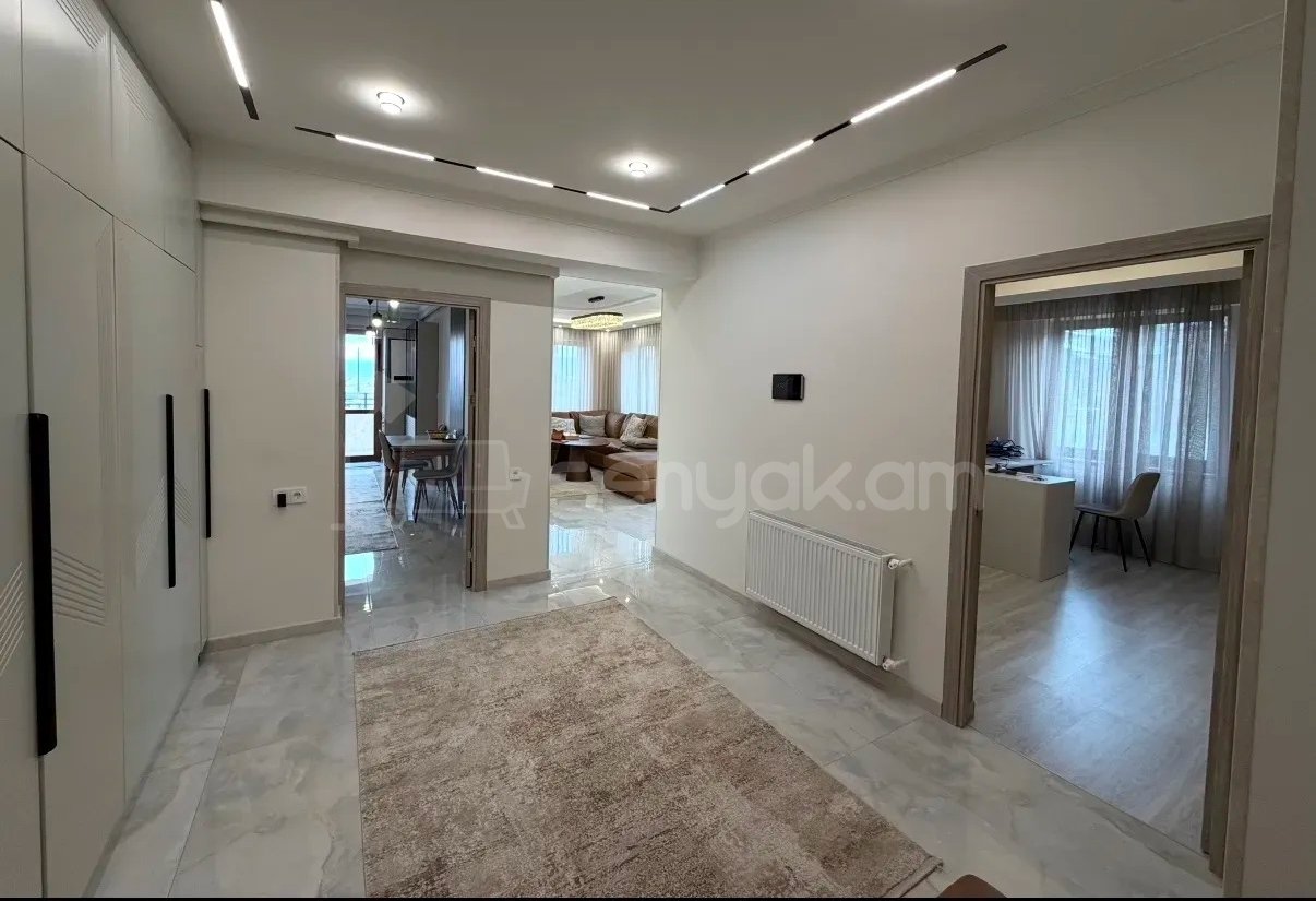 3 Սենյականոց Բնակարան Նորակառույցում, 107քմ, 3/12 հարկ, Կապիտալ Վերանորոգված