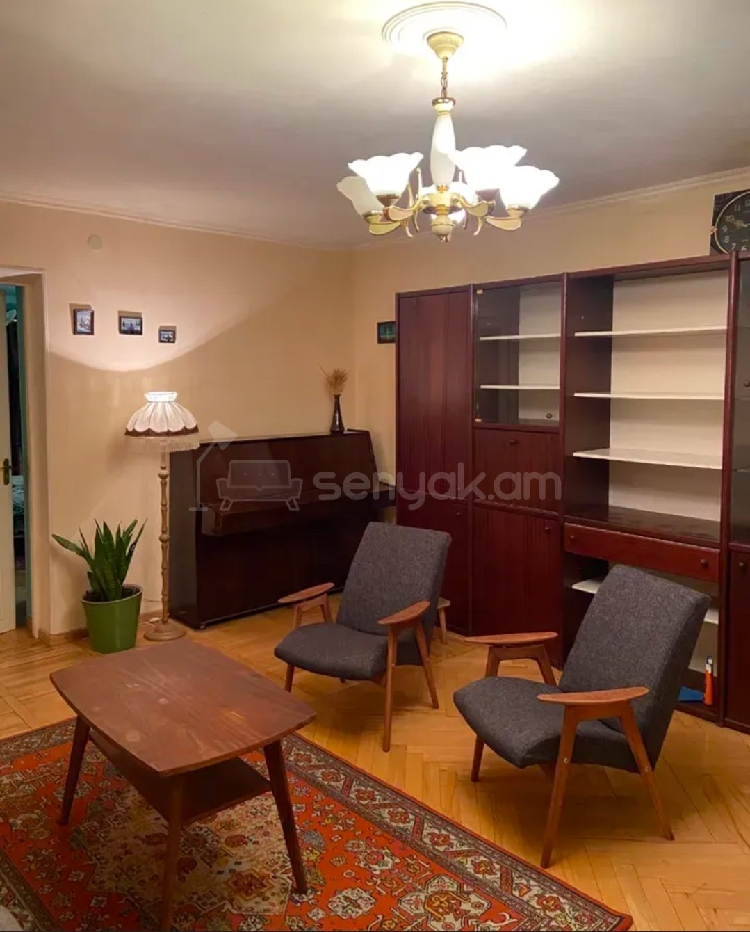 2 Սենյականոց Բնակարան Քարե Շենքում, 54քմ, 2/5 հարկ, Նորմալ Վիճակում, Կահավորված, Արևկող