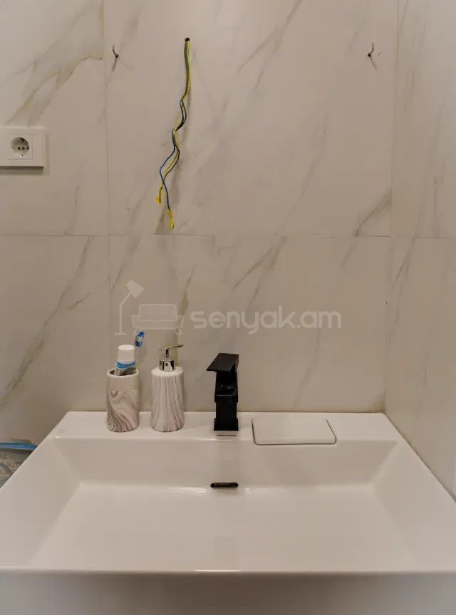 2 Սենյականոց Բնակարան Նորակառույց Քարե Շենքում, 49քմ, 3/4 հարկ, Կապիտալ Վերանորոգված