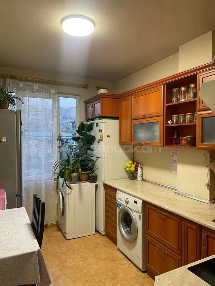 2 Սենյականոց Բնակարան, 60քմ, 6/9 հարկ, Նորմալ Վիճակում