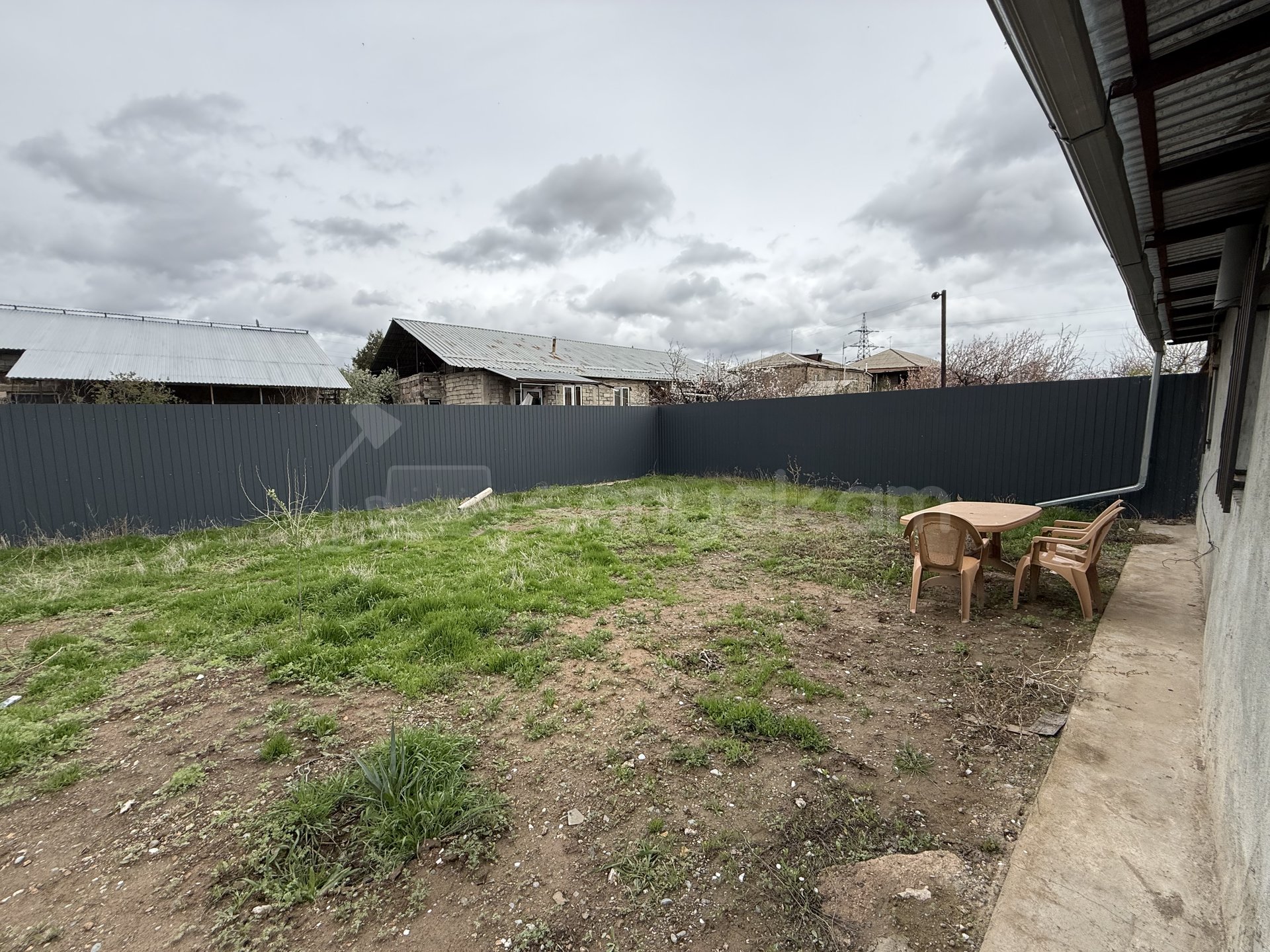 Բնակելի Նշանակության Հողատարածք, 400քմ, Խմելու Ջրով, Էլեկտրականությամբ, Ցանկապատված