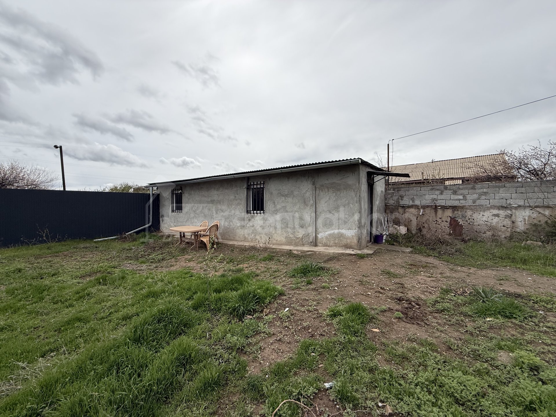 Բնակելի Նշանակության Հողատարածք, 400քմ, Խմելու Ջրով, Էլեկտրականությամբ, Ցանկապատված