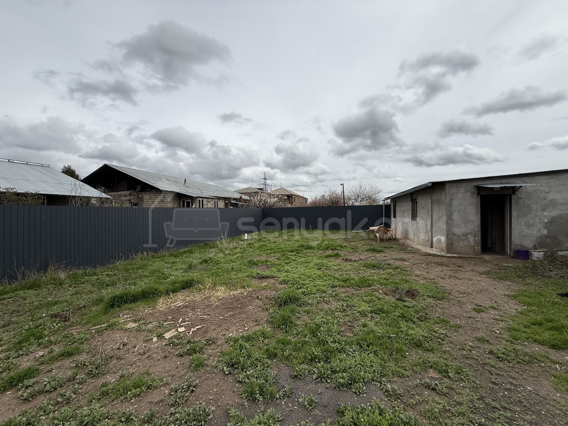 Բնակելի Նշանակության Հողատարածք, 400քմ, Խմելու Ջրով, Էլեկտրականությամբ, Ցանկապատված