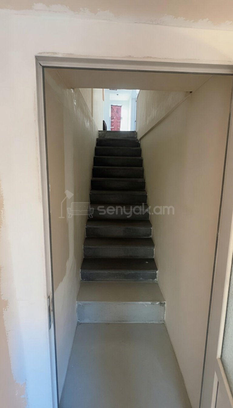 4 Սենյականոց Սեփական Տուն, 72քմ, Կոսմետիկ Վերանորոգված, Ավտոտնակով