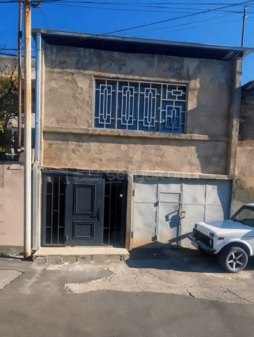 4 Սենյականոց Սեփական Տուն, 72քմ, Կոսմետիկ Վերանորոգված, Ավտոտնակով