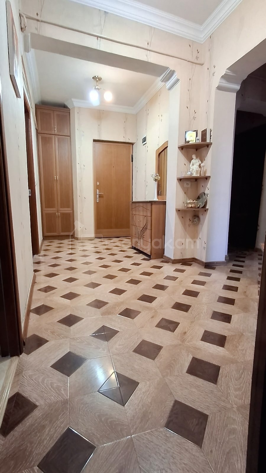 3 Սենյականոց Բնակարան, 79քմ, 1/9 հարկ, Կապիտալ Վերանորոգված