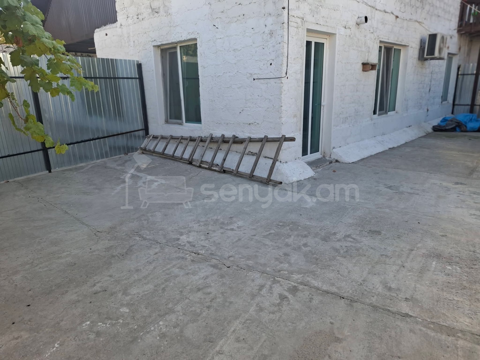 2 Սենյականոց Սեփական Տուն, 60քմ, Կոսմետիկ Վերանորոգված, Կահավորված