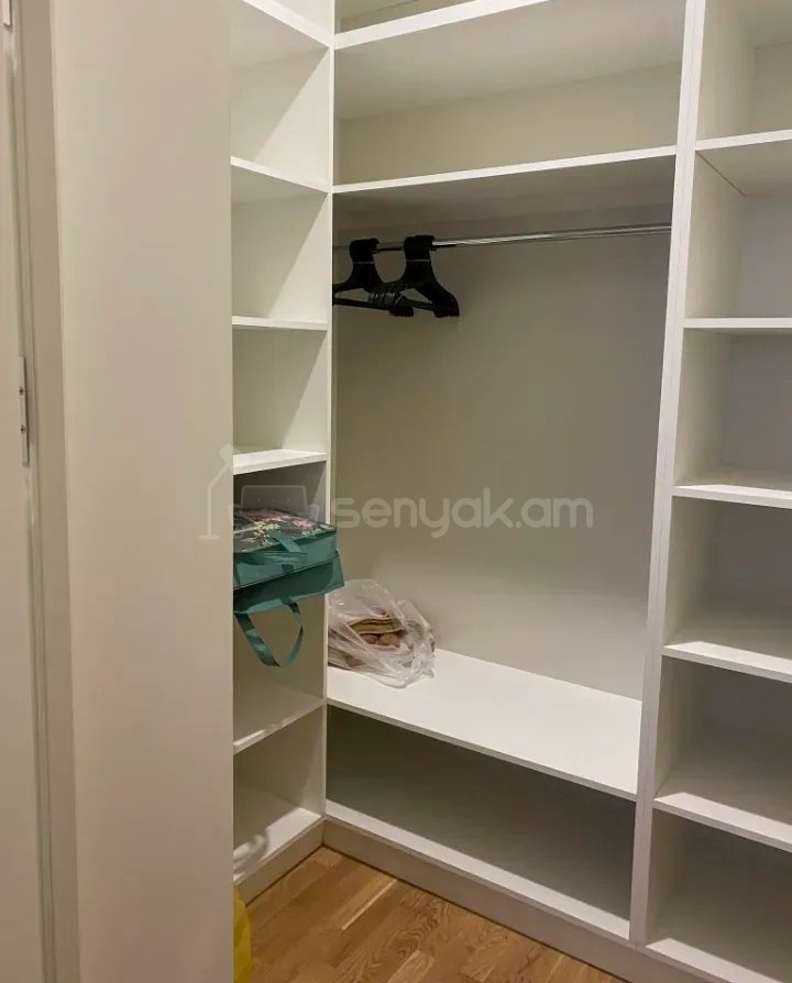 2 Սենյականոց Բնակարան Նորակառույցում, 62քմ, 3/12 հարկ, Կապիտալ Վերանորոգված, Կահավորված, Արևկող