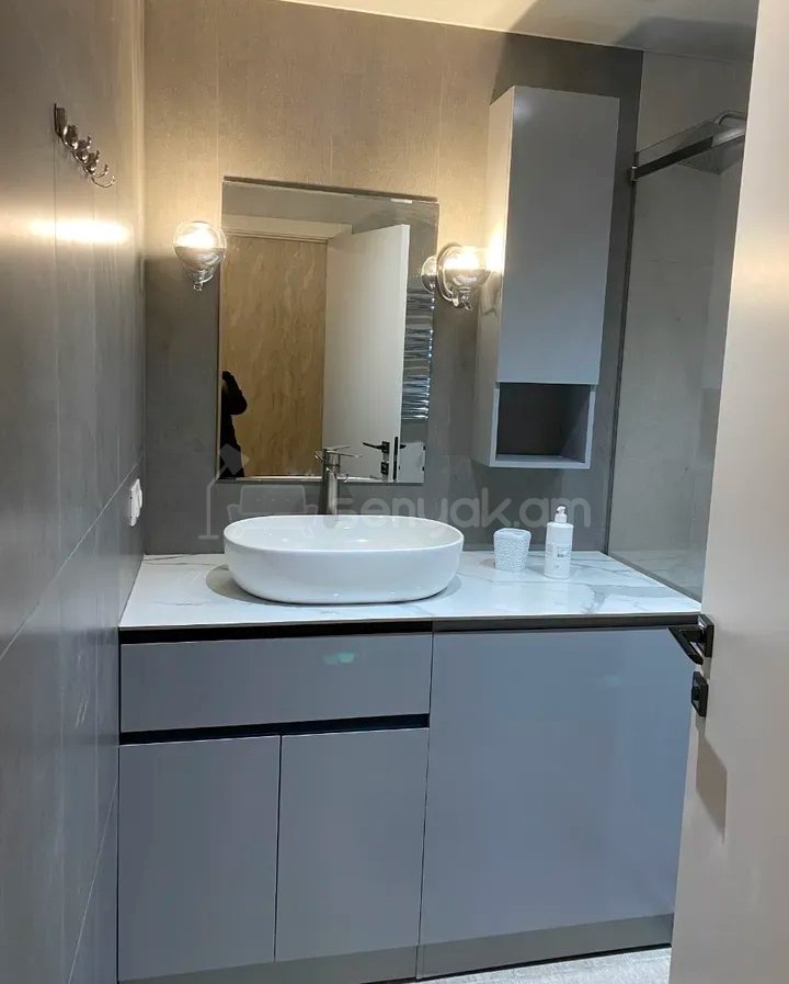 2 Սենյականոց Բնակարան Նորակառույցում, 62քմ, 3/12 հարկ, Կապիտալ Վերանորոգված, Կահավորված, Արևկող