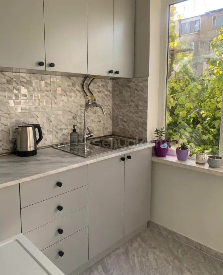 1 Սենյականոց Բնակարան, 32քմ, 2/5 հարկ, Կապիտալ Վերանորոգված