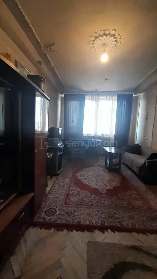 1 Սենյականոց Բնակարան Քարե Շենքում, 37քմ, 5/5 հարկ, Նորմալ Վիճակում, Մասամբ Կահավորված, Արևկող