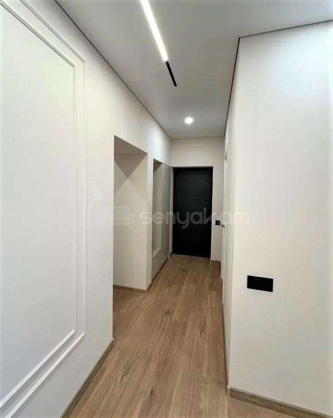 3 Սենյականոց Բնակարան Քարե Շենքում, 75քմ, 3/4 հարկ, Դիզայներական Վերանորոգված