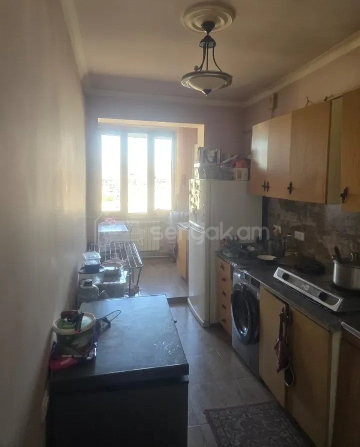 3 Սենյականոց Բնակարան Քարե Շենքում, 68քմ, 8/9 հարկ, Կապիտալ Վերանորոգված, Կահավորված