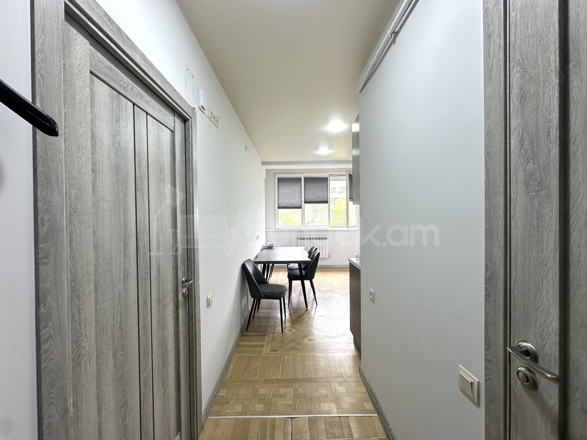 1 Սենյականոց Բնակարան, 40քմ, 3/9 հարկ, Կապիտալ Վերանորոգված