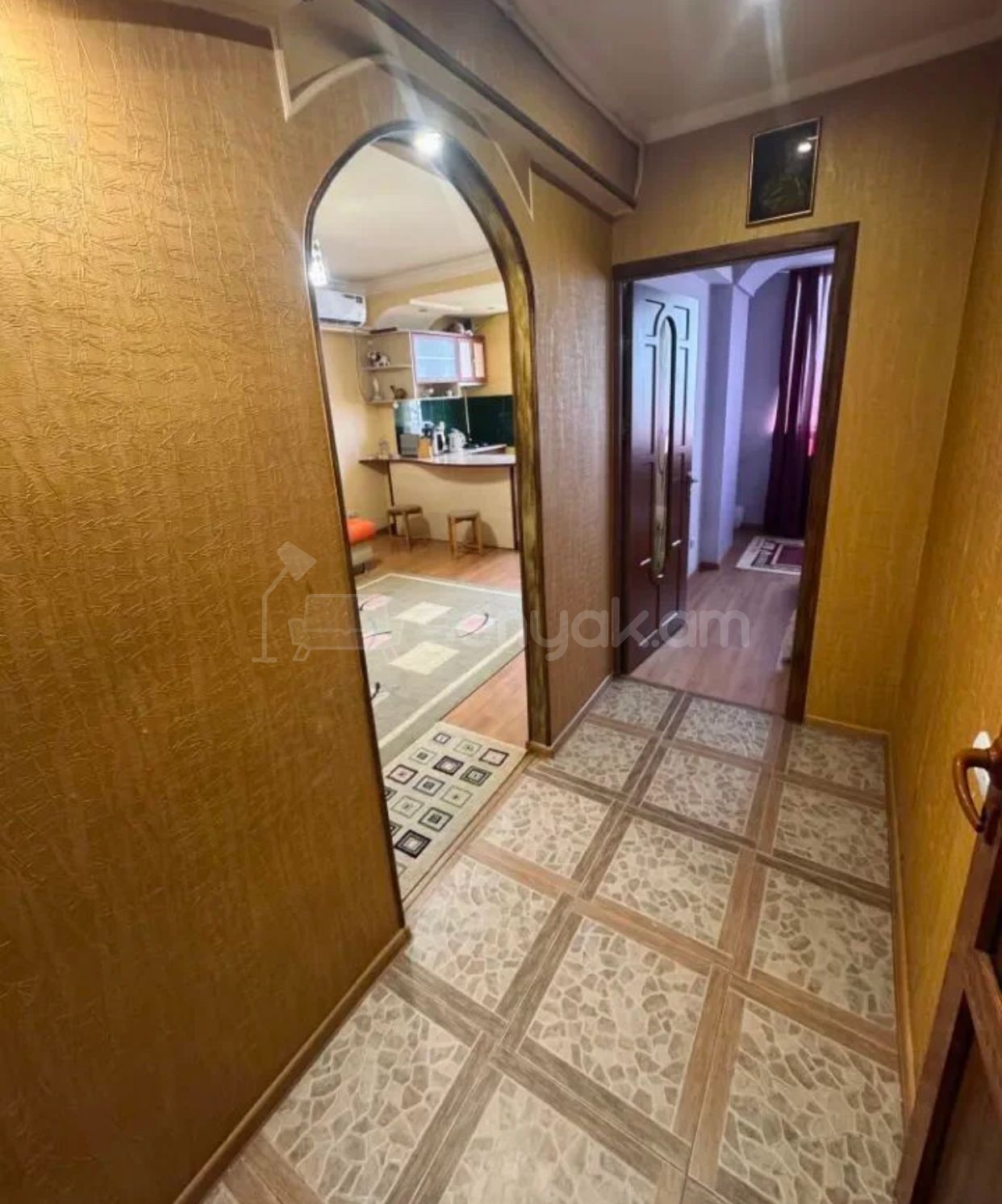 2 Սենյականոց Բնակարան, 50քմ, 6/9 հարկ, Կապիտալ Վերանորոգված, Կահավորված, Արևկող