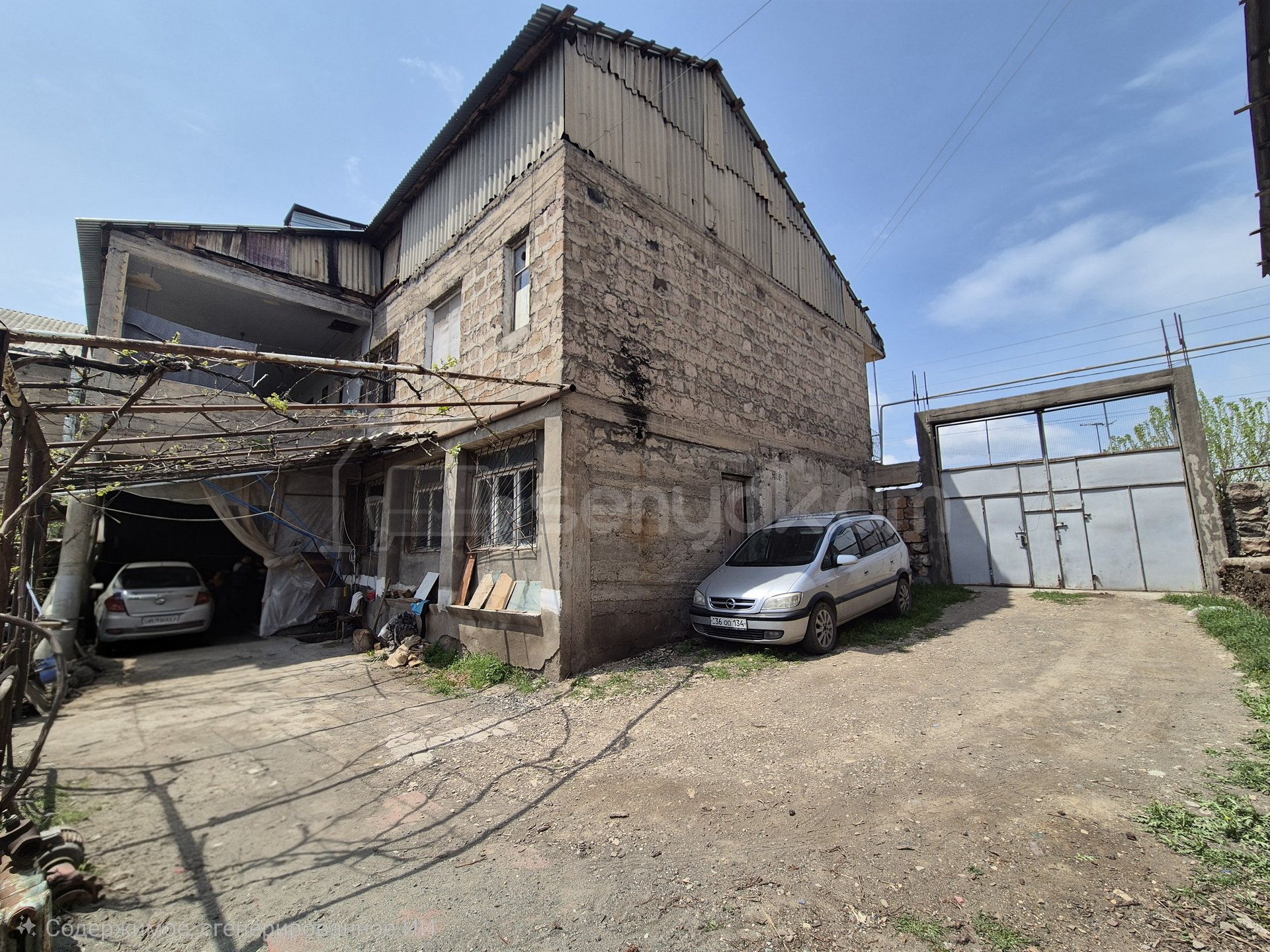 8 Սենյականոց Սեփական Տուն, 400քմ, Նորմալ Վիճակում, Ավտոտնակով