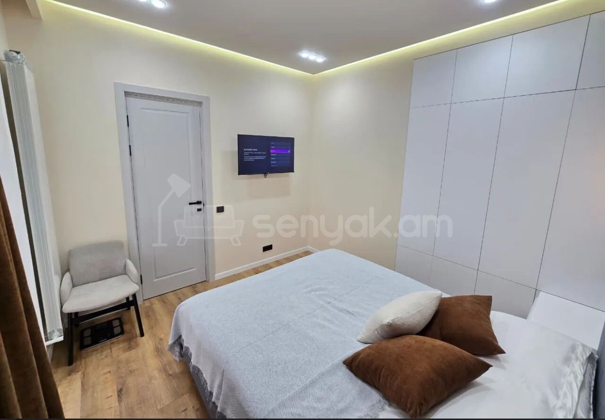 2 Սենյականոց Բնակարան Նորակառույցում, 56քմ, 6/18 հարկ, Դիզայներական Վերանորոգված, Կահավորված, Արևկող