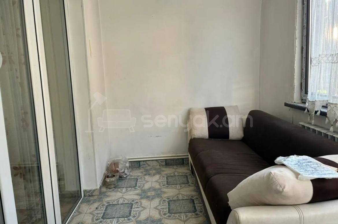 3 Սենյականոց Բնակարան Քարե Շենքում, 64քմ, 2/5 հարկ, Կոսմետիկ Վերանորոգված, Կահավորված