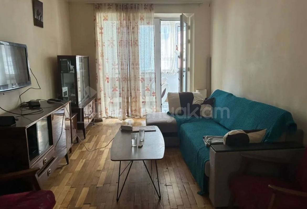 3 Սենյականոց Բնակարան Քարե Շենքում, 64քմ, 2/5 հարկ, Կոսմետիկ Վերանորոգված, Կահավորված