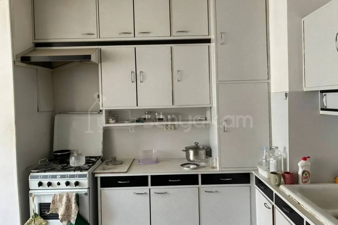 3 Սենյականոց Բնակարան Քարե Շենքում, 64քմ, 2/5 հարկ, Կոսմետիկ Վերանորոգված, Կահավորված