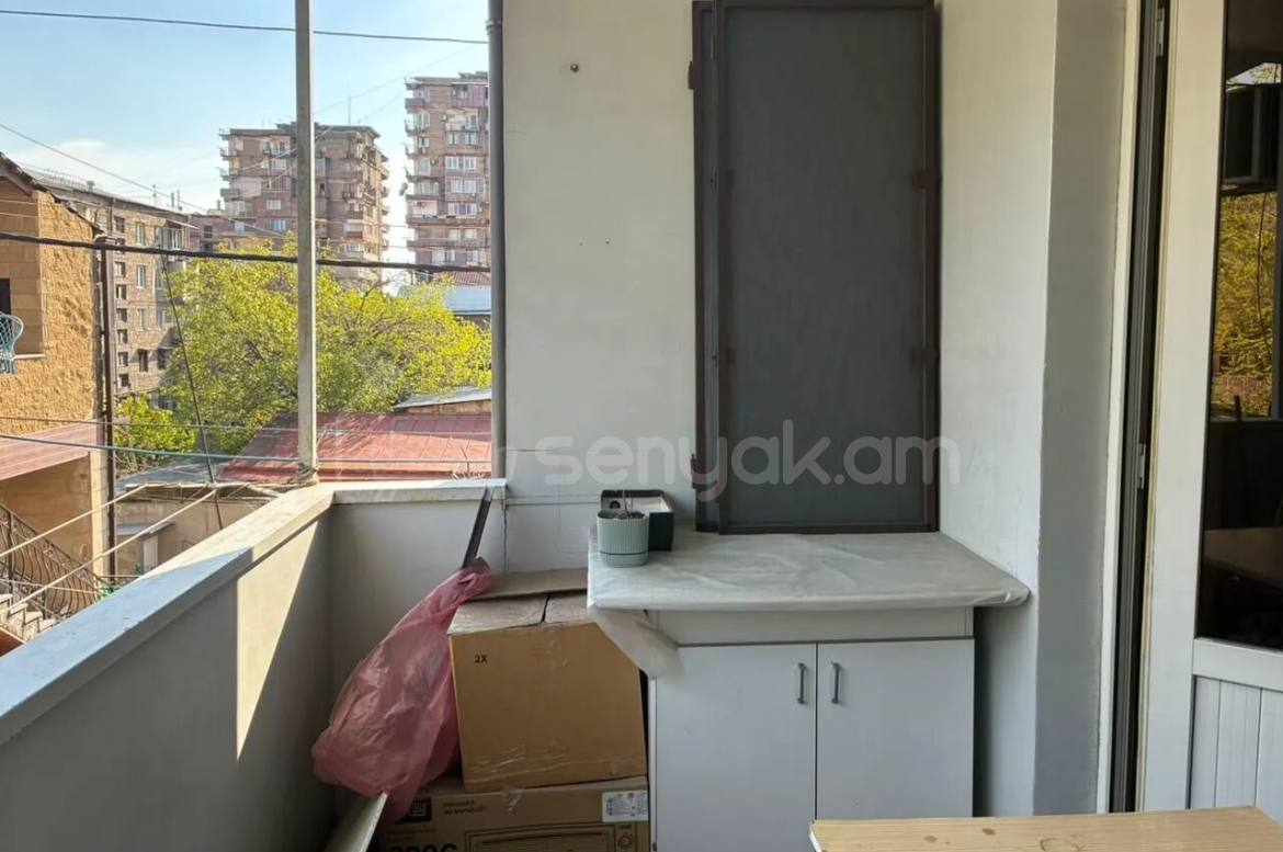 3 Սենյականոց Բնակարան Քարե Շենքում, 64քմ, 2/5 հարկ, Կոսմետիկ Վերանորոգված, Կահավորված, Արևկող