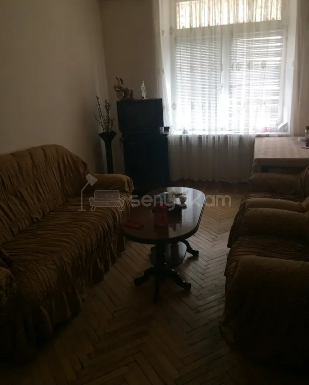 2 Սենյականոց Բնակարան Քարե Շենքում, 60քմ, 3/4 հարկ, Նորմալ Վիճակում, Կահավորված, Արևկող