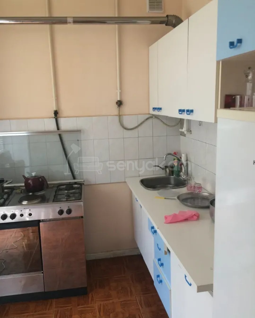 2 Սենյականոց Բնակարան Քարե Շենքում, 60քմ, 3/4 հարկ, Նորմալ Վիճակում, Կահավորված, Արևկող