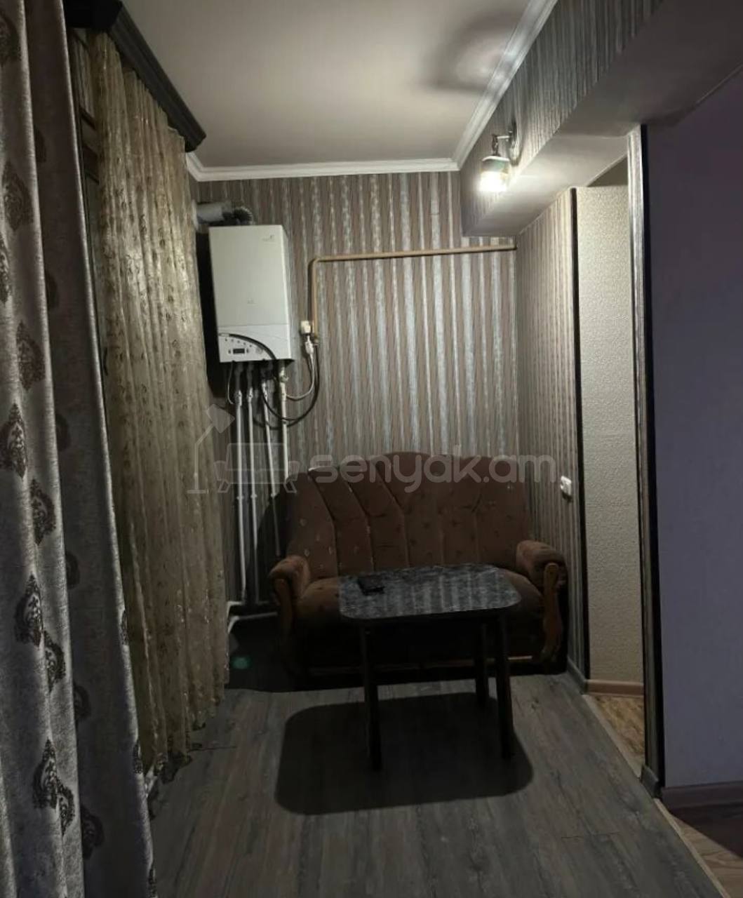 2 Սենյականոց Բնակարան Քարե Շենքում, 55քմ, 2/5 հարկ, Կապիտալ Վերանորոգված, Կահավորված