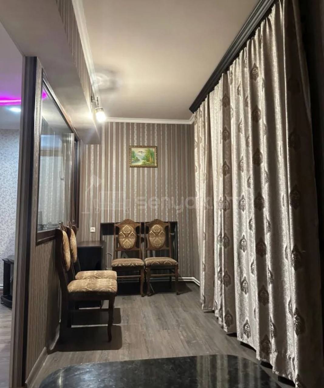 2 Սենյականոց Բնակարան Քարե Շենքում, 55քմ, 2/5 հարկ, Կապիտալ Վերանորոգված, Կահավորված