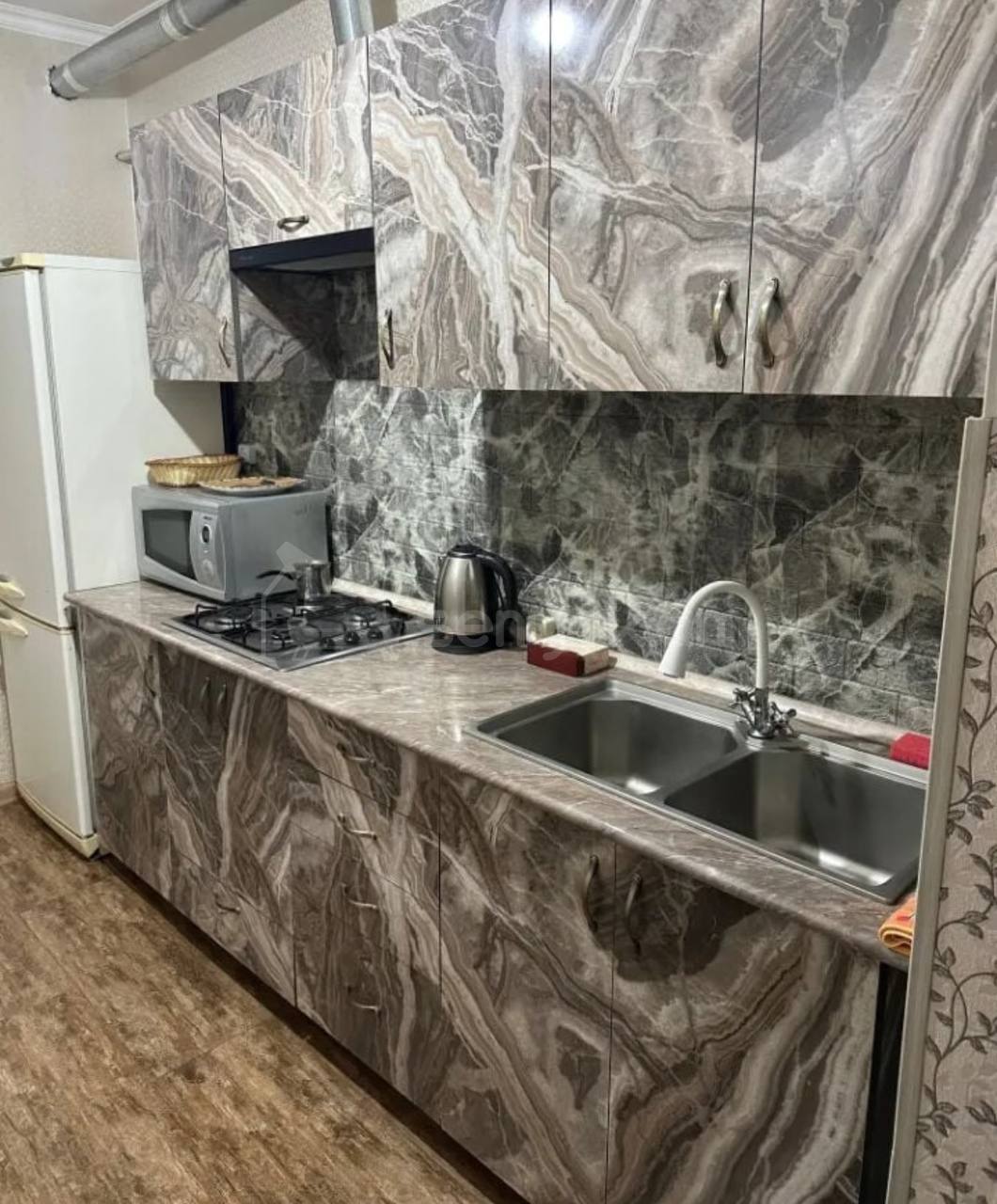 2 Սենյականոց Բնակարան Քարե Շենքում, 55քմ, 2/5 հարկ, Կապիտալ Վերանորոգված, Կահավորված
